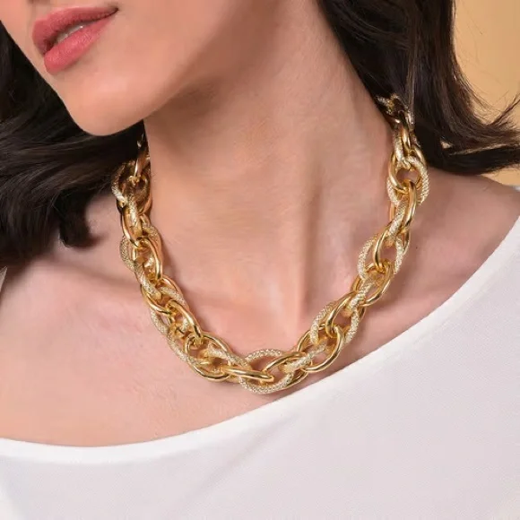 Chunky Gold Chain Statement Necklace adjustable 16”-18” women’s Jewelry - Picture 2 of 11